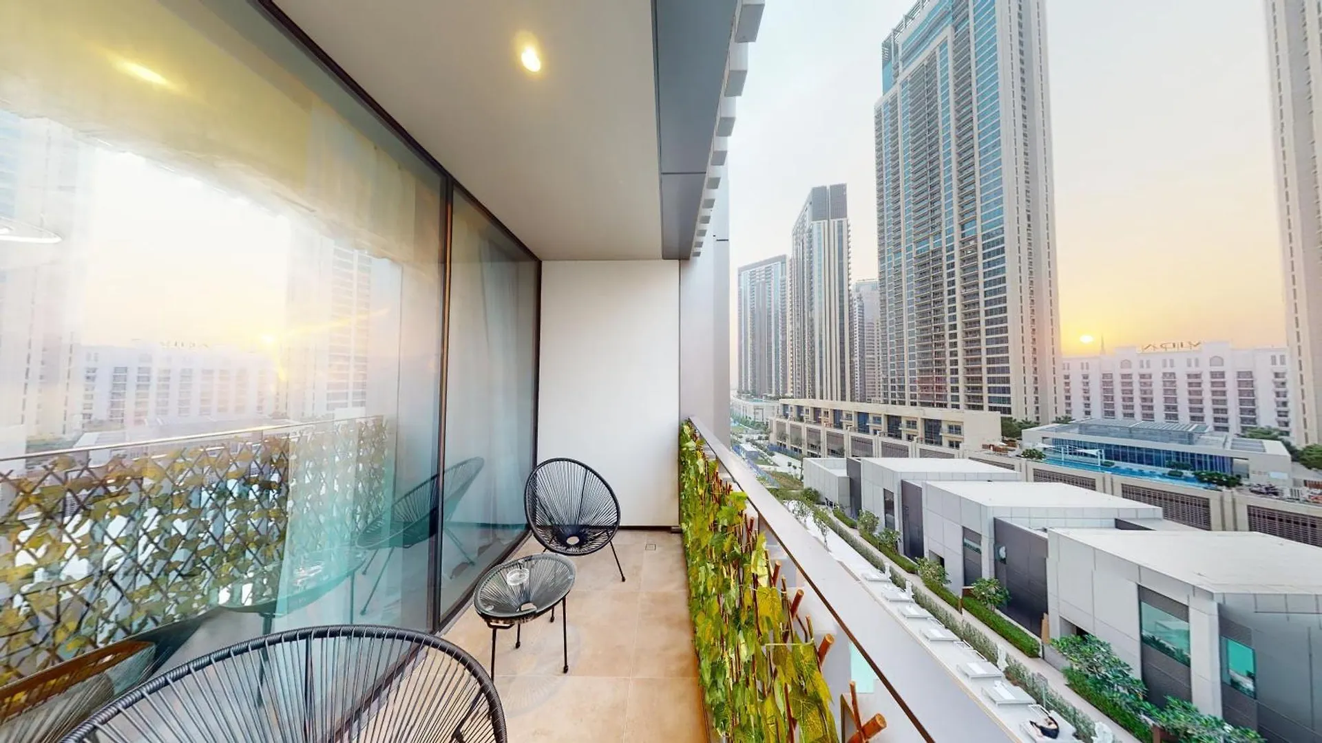 Dvr Luxurious 1Br Retreat In Creek Gate Apartment Dubai